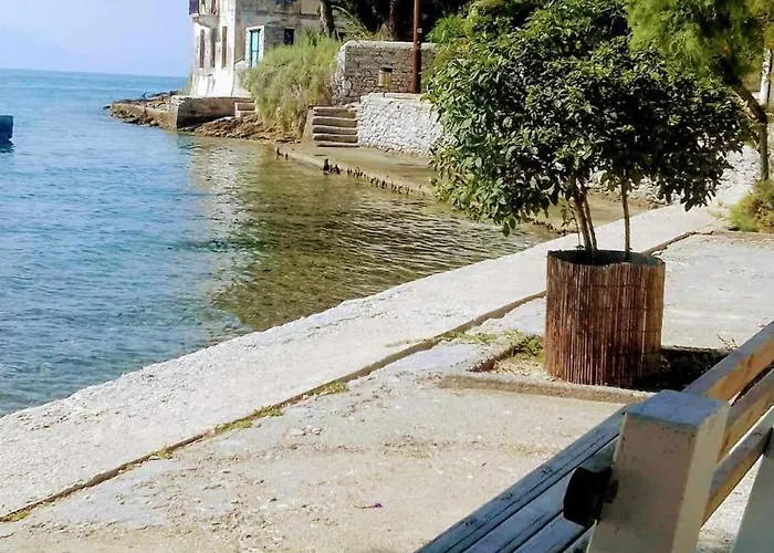 Eleni's Blue House By Kato Gatzea דירה וולוס