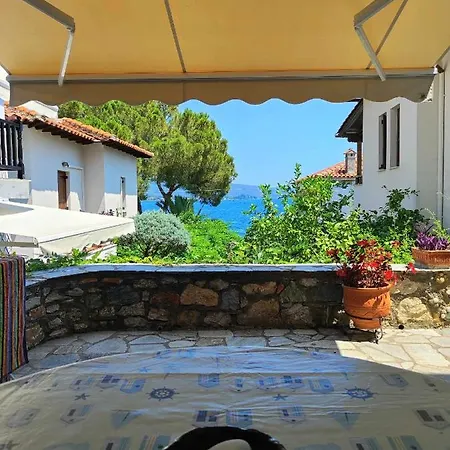 Apartment Eleni's Blue House By Kato Gatzea