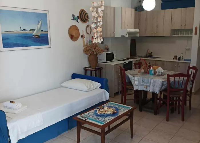 Eleni's Blue House By Kato Gatzea Apartman