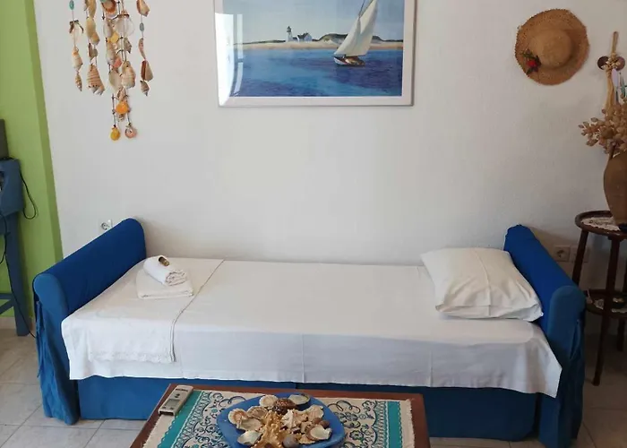 Eleni's Blue House By Kato Gatzea Apartman